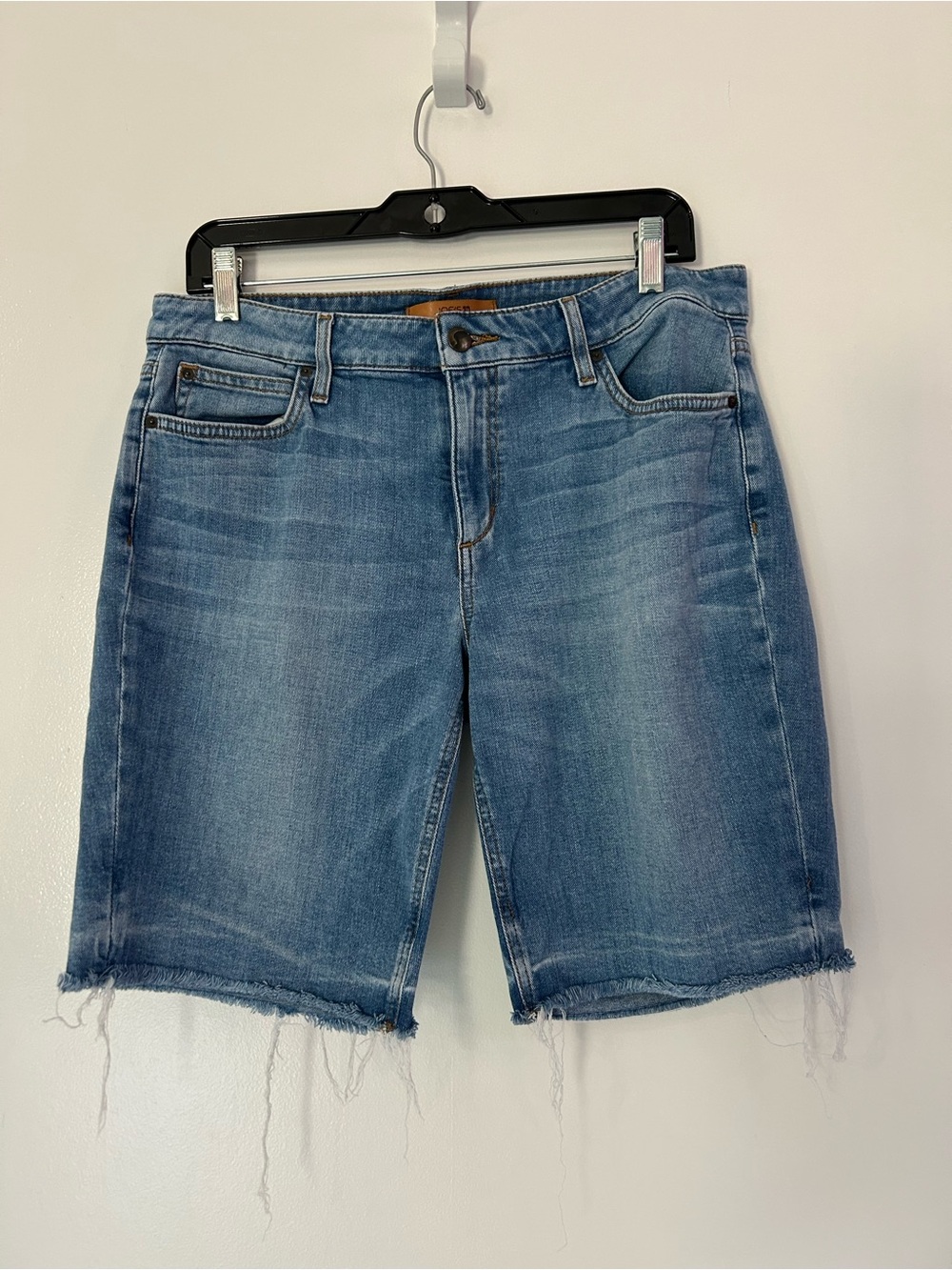 Joe’s Jeans Denim Jean Shorts Collectors Edition The Finn Bermuda Size 32 EUC